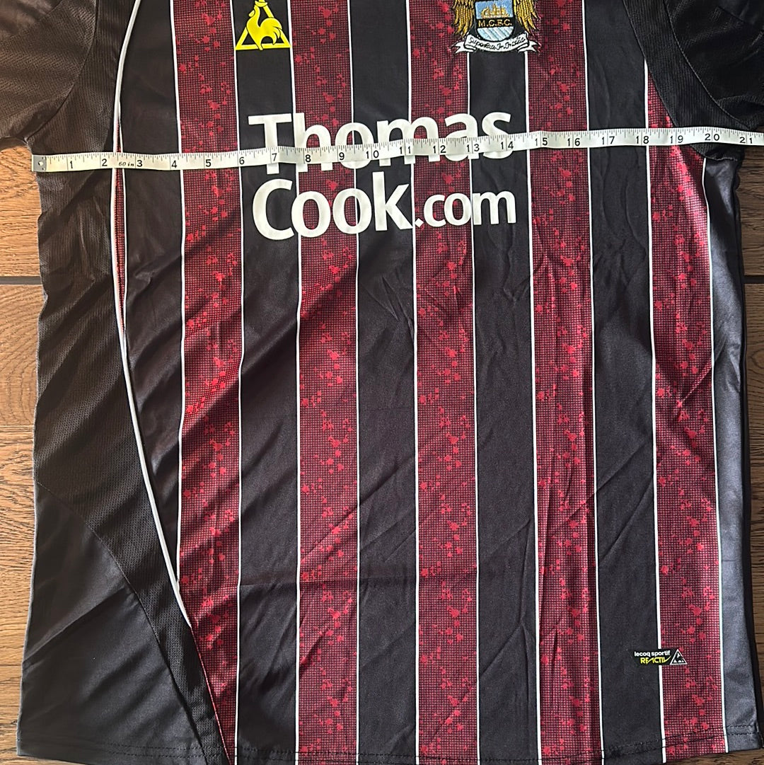 Shaun Wright Phillips #8 Manchester City jersey.