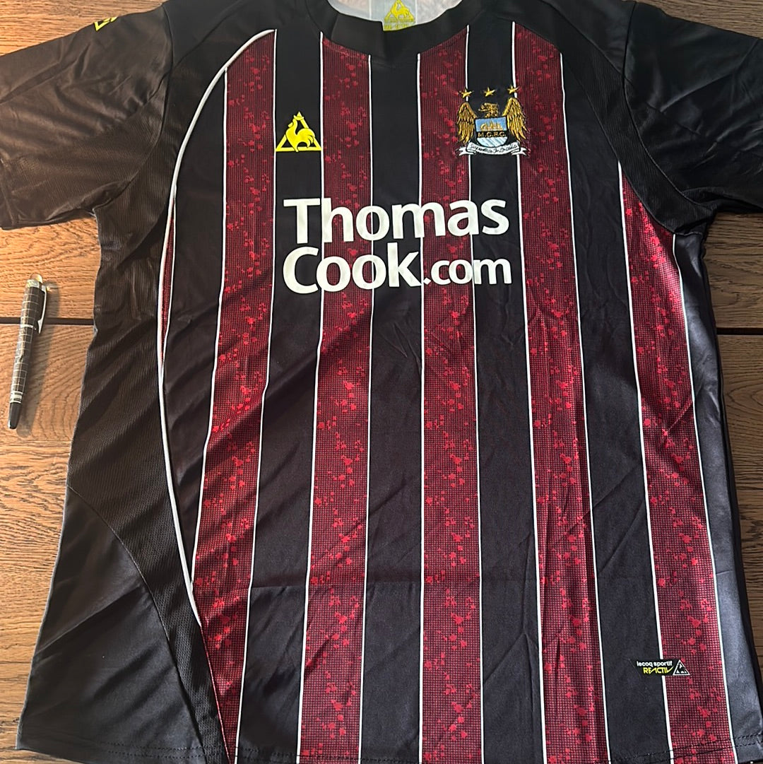 Shaun Wright Phillips #8 Manchester City jersey.