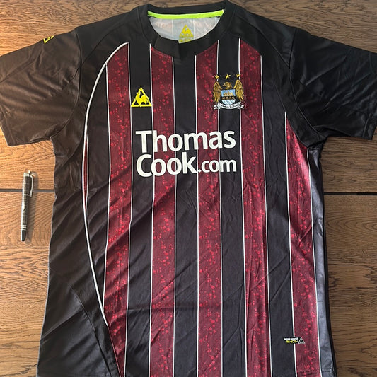 Shaun Wright Phillips #8 Manchester City jersey.