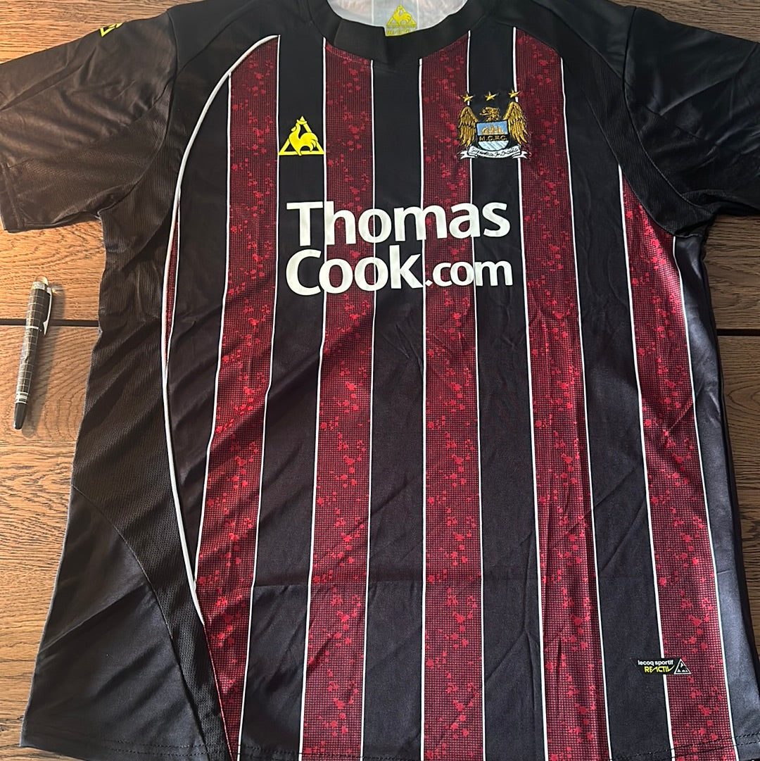 Shaun Wright Phillips #8 Manchester City jersey.