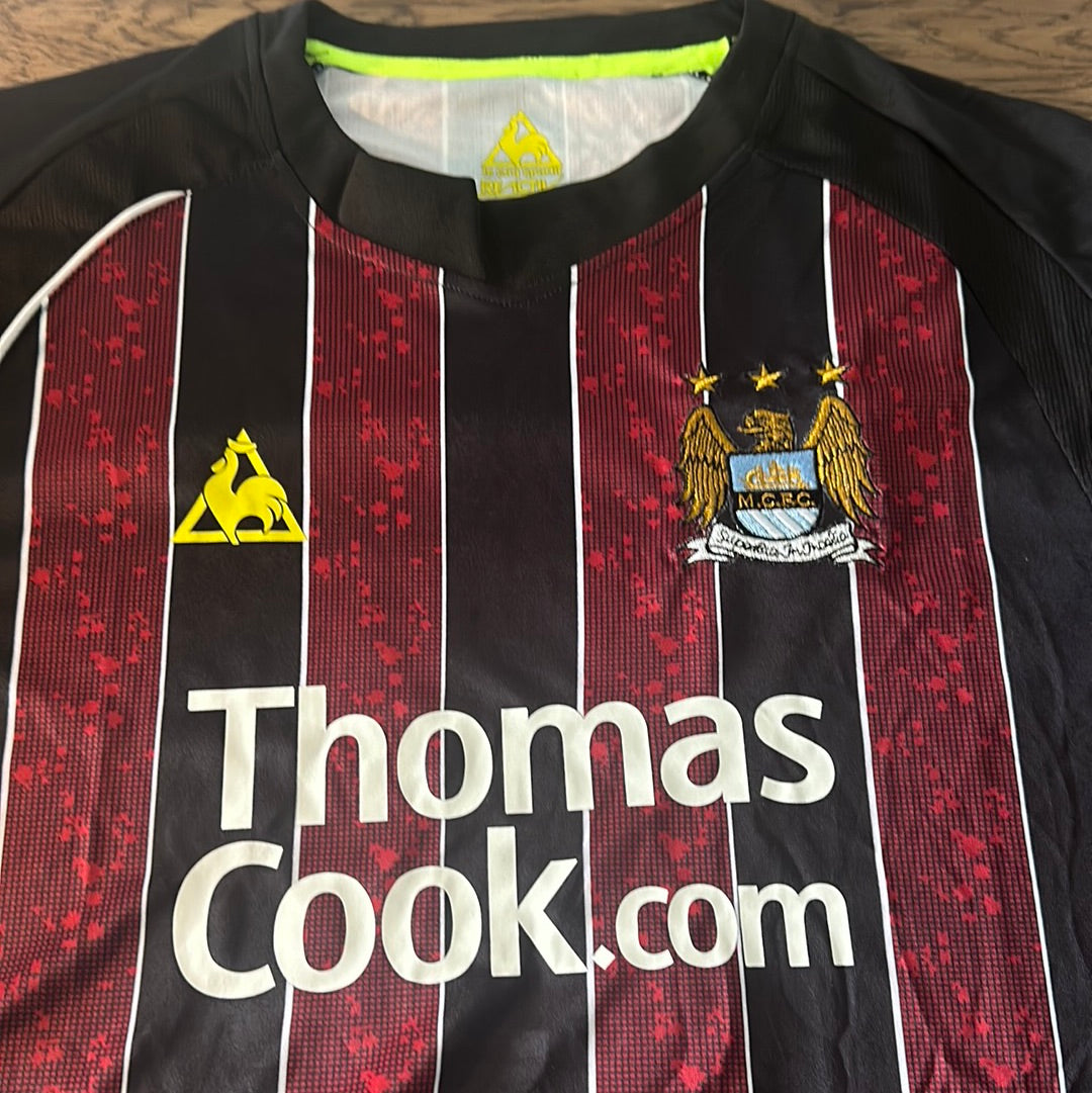 Shaun Wright Phillips #8 Manchester City jersey.